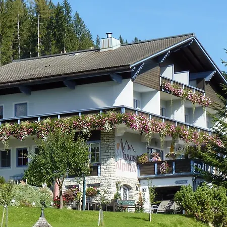 Bed & Breakfast Haus Alpina 3*