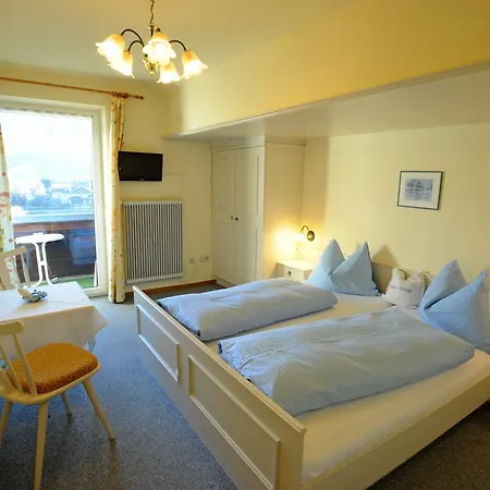 Haus Alpina Bed & Breakfast 3*