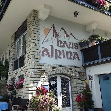 Haus Alpina לינה וארוחת בוקר 3*