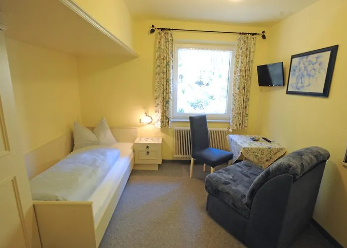 Haus Alpina Bed & Breakfast 3*