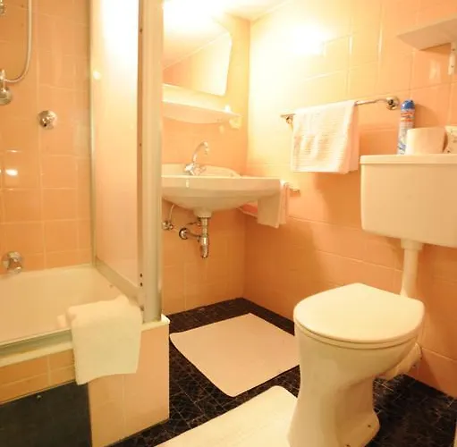 Haus Alpina Bed & Breakfast 3*